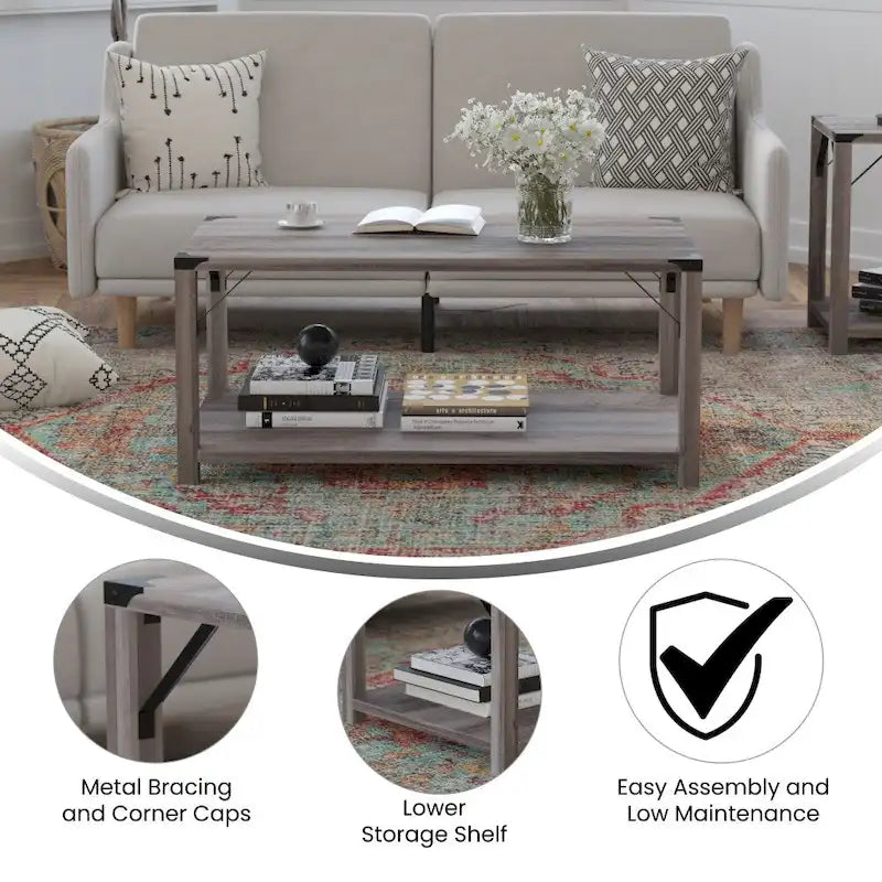 2-stufiger Couchtisch mit seitlichen Metallstreben und Eckkappen