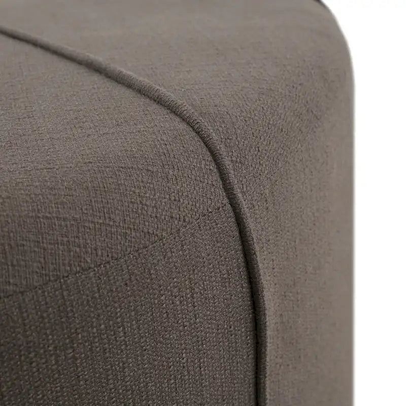 Gepolsterter, gesteppter, ovaler Oversize-Hocker