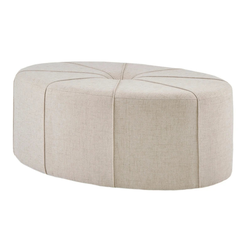 Gepolsterter, gesteppter, ovaler Oversize-Hocker