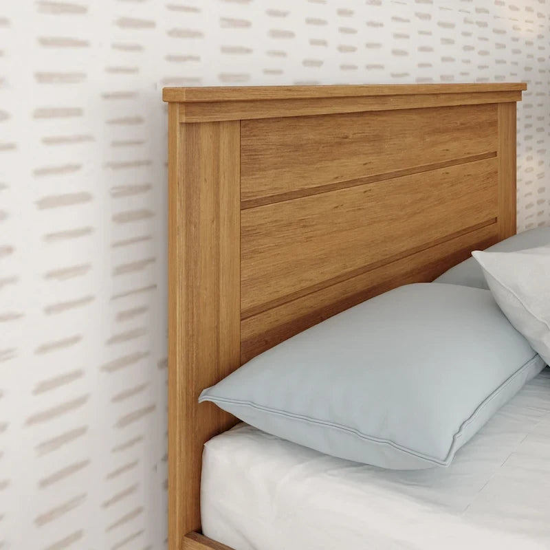 Landhausbett in voller Größe mit Paneel-Kopfteil und Ausziehbett