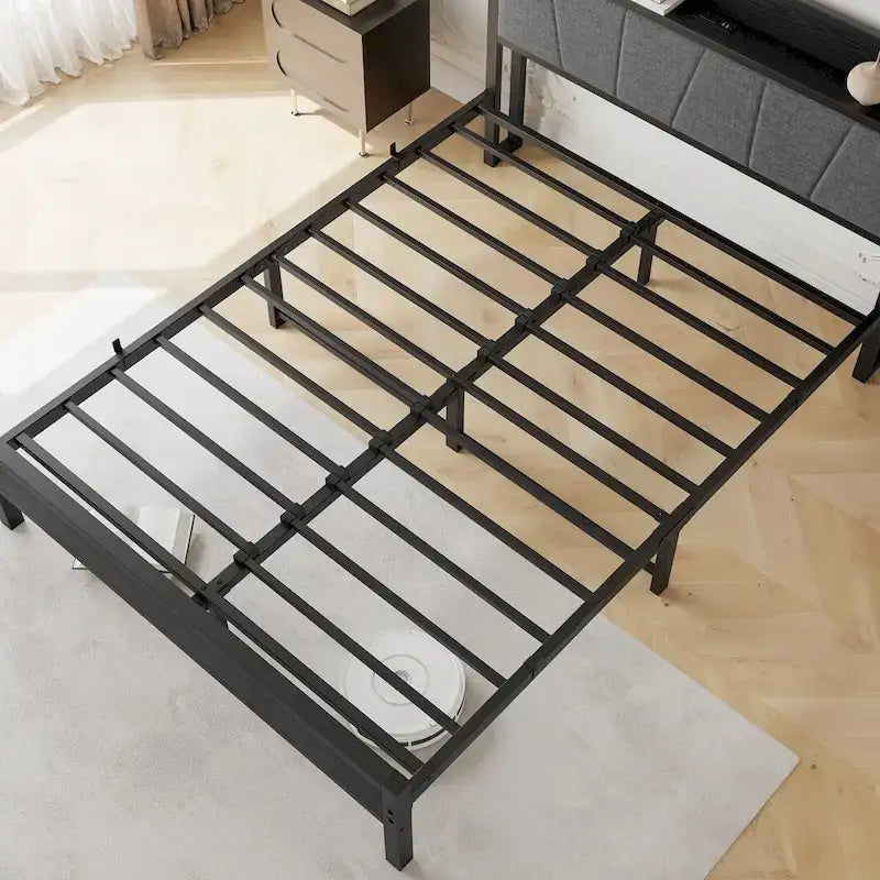 Bedframe voor queensize matras met hoofdbord met opbergruimte en oplaadstation
